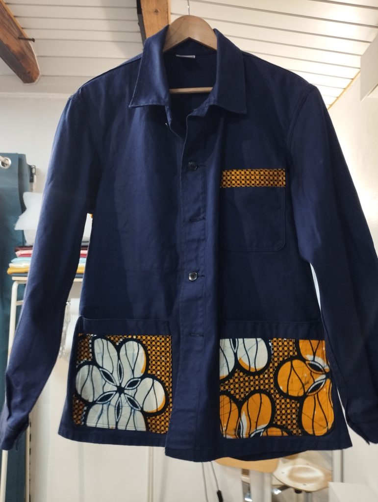 transformation de veste de travail avec wak fleuri, customisation personnalisation a la demande, à Cognin a coté de chambéry