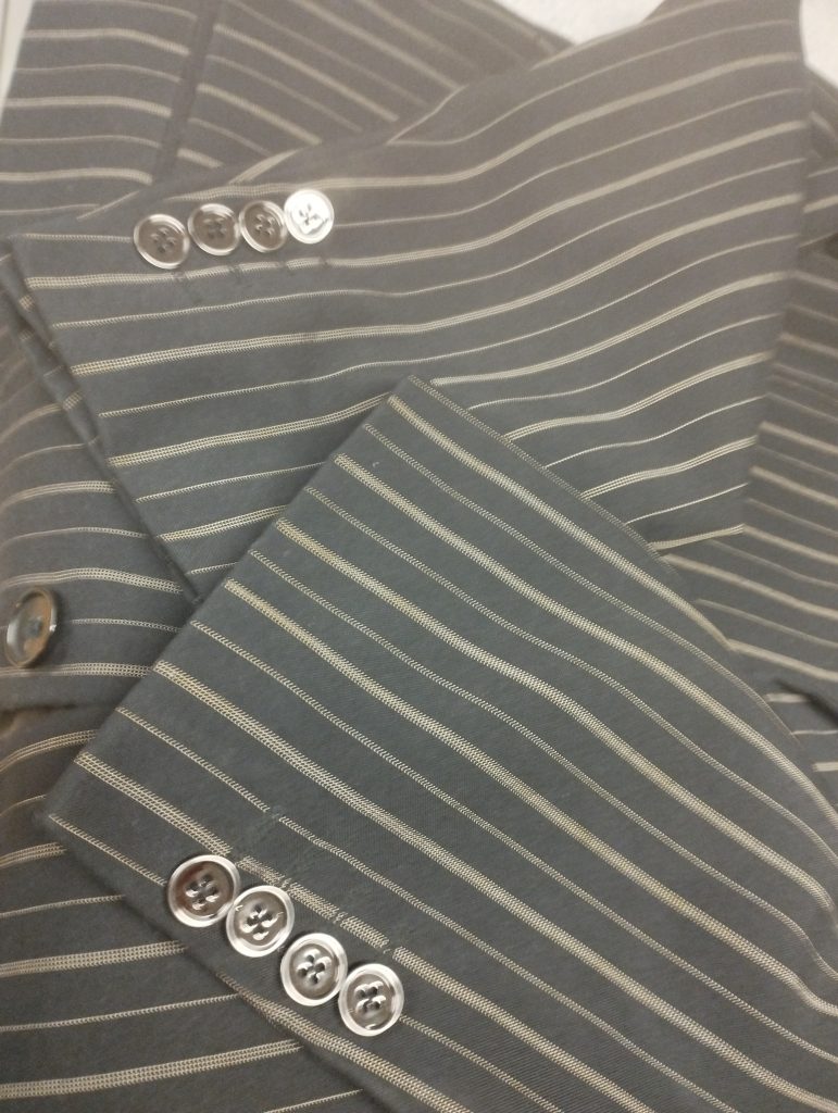 changement reprise bouton, pressions, agrafe,